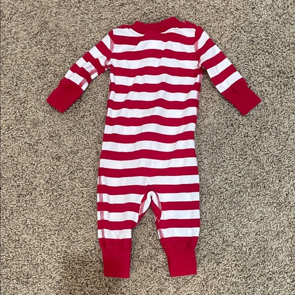 Hanna Andersson Red and White Striped and Holiday Print Footies pajamas - Picture 6 of 10